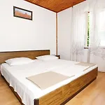 With Parking Space Orebic, Peljesac - 10102 Apartamento *